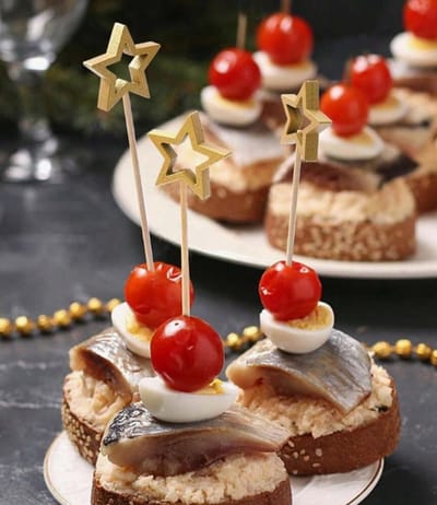 Cocktailprikkers - Cocktail prikkers - Prikker - Taartversiering Gouden / Goud Ster – set van 20 stuks – lengte 12,5 cm hoog – Cupcake - Taart - Cake - Kerst - Christmas - Oud & Nieuw - Verjaardag - Feest - DH collection
