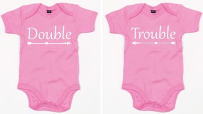 Baby Romper set Double Trouble 0-3 maand - Roze - Rompertjes baby met tekst - Rompertjes voor tweeling