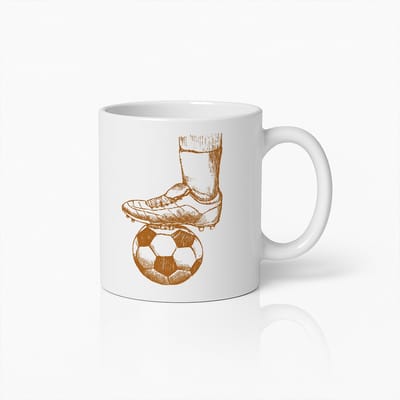 Vintage Voetbal Koffiemok – Cadeau voor Voetballiefhebbers met Klassiek Schoen en Bal Ontwerp