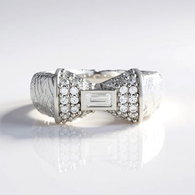 Cavill - 925 Sterling Zilver Ring Geplatineerd - Cambodjaanse Zirkoon 0,861 ct - Elegante Speelse Boogvorm - Luxe Damesring