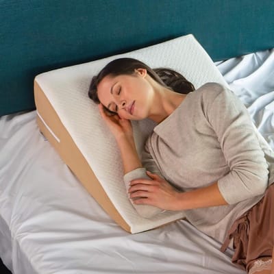 Bedwig Gezondheid - Rugkussen Wig - Ontspannen in Bed - Gel Memory Foam - 24 x 24 x 8 Inch
