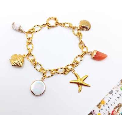 Jeannette-Creatief® - Beach - Bedelarmband Sealife & Coral Agaat - Bedelarmband - Armband met Bedels - Armband - Boeislot - RVS Jasseron - Bedel met Natuursteen - RVS Bedel - Zeester Bedel - Schelp Bedels - Vis Bedel - Schelpenarmband - Mermaidcore