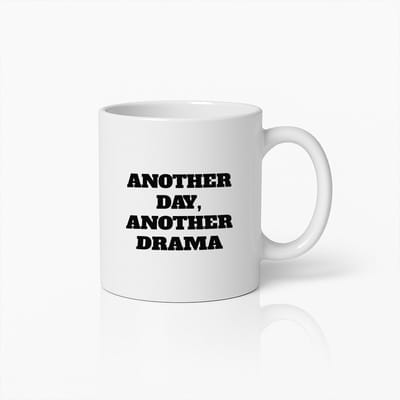 Another Day Another Drama Mok – Grappige Koffiebeker voor Werk en Thuis