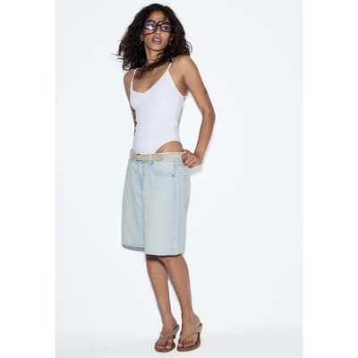 Stradivarius Denim bermuda met riem  LICHTBLAUWE DENIM WASSING 34