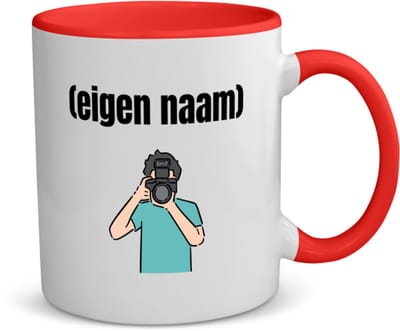 Akyol - fotograaf man met eigen naam koffiemok - theemok - rood - Fotograaf - fotografen - leuk cadeau voor iemand die houd van foto's maken - cadeau - kado - 350 ML inhoud