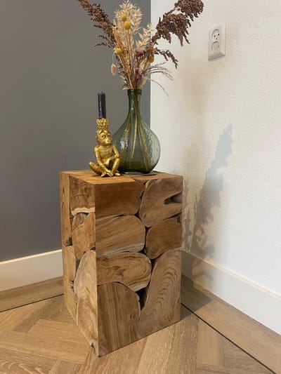 Teak houten - bijzet tafel/plantenpot 30x30x50cm - Bijzettafel – plantenstandaard - plantenpot -vierkante tafel-multifunctioneel meubel – duurzaam – interieur - unieke meubels -handgemaakt meubilair - houten-meubels – natuurlijke uitstraling –