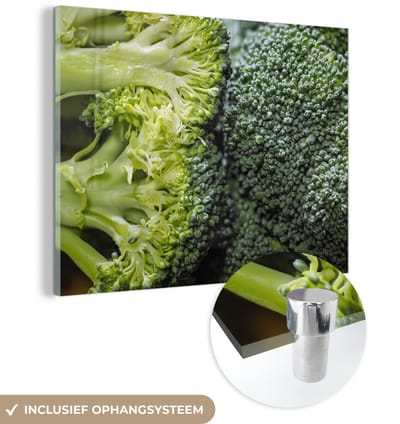 ® Glasschilderij 160x120 cm - Schilderij acrylglas - Twee tegen elkaar aan liggende broccoli's - Foto op glas - Muurdecoratie woonkamer - Wanddecoratie slaapkamer - Schilderijen