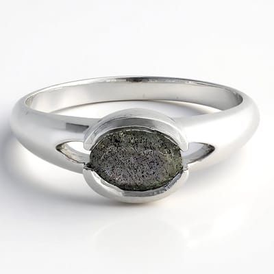 Cavill - Zilveren Ring met Spectroliet 0,66 ct - 925 Sterling Zilver - Elegante Ovale Edelsteen Ring Dames - Tijdloos & Fijn Design