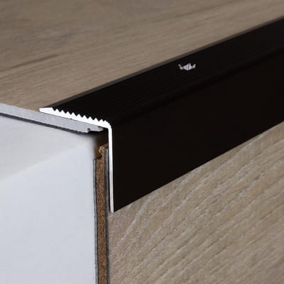 Trapneus Profiel Geanodiseerd Aluminium Brons Donker 30x30mm Geboord 100cm