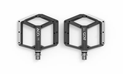 ACID Pedalen Flat A1-CB - Grote voetafdruk - 9 verstelbare pinnen - Aluminium - 370g - L108xB108xH14 mm - Zilver