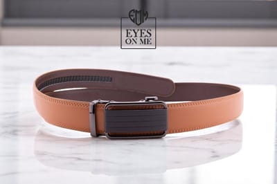 Camel lederen riem zonder gaatjes met automatische gesp voor heren ( Model A003 )