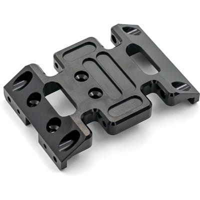 Plaque de protection centrale de châssis en alliage d'aluminium avec vis Accessoire de remplacement Convient pour les pièces de voiture crawler télécommandée 1/10 Axial noir