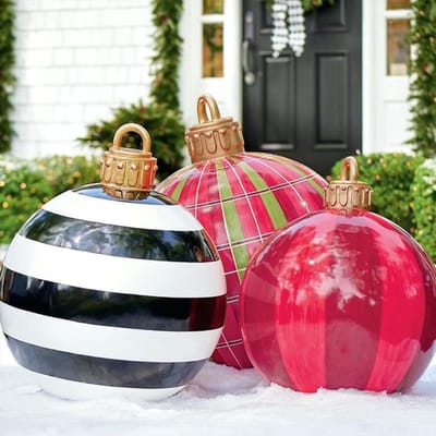 Opblaasbare Kerstbal van 60 cm van PVC, Gepersonaliseerde Boomdecoratie, Zwart-Witte Strepen, Perfecte Kerstversiering met Pomp