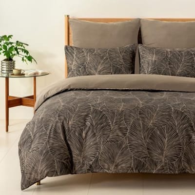 Beddengoedset 200 x 200 cm met Tropisch Bladpatroon en 2 Kussenslopen 80 x 80 cm