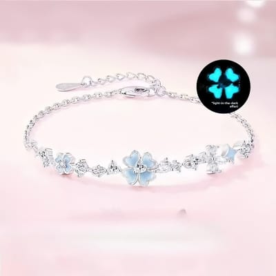 Bracelet trèfle à quatre feuilles pour femme design de niche luxe léger bracelet lumineux bijoux cadeau d'anniversaire pour petite amie white
