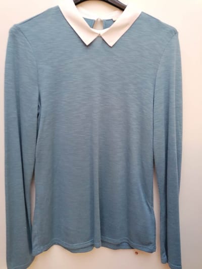 Beeldige blauwe pull met witte col - Esprit - maat M