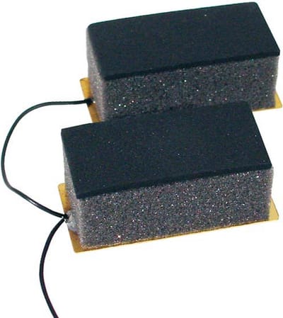 Boston HAJ-PB Height Adjuster – Voor P-Style Bass, Met Afscherming (2 stuks)