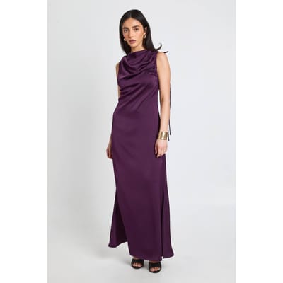 boohoo Dames Satijnen Mouwloze Maxi Jurk met Gerimpelde Schouderdetails | Pruim | Maat: 38