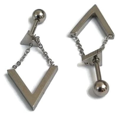 Aramat Jewels | Piercings | Driehoek Helixpiercing Kettinkje - Zilver Kleur | | | |10mm | Staal | Volwassenen | Verkleurd niet
