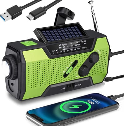 Noodradio - noodradio solar opwindbaar - Radio - radio noodpakket - draagbare radio - Oplaadbare radio - 2000mAh - groen