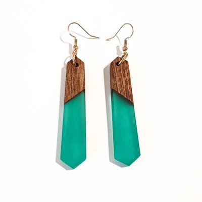 Oorbellen Hout Met Epoxy Turquoise