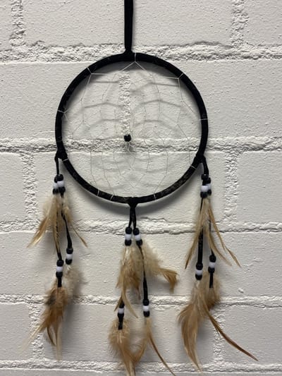 Dromenvanger met veren - zwart - Dreamcatcher with feathers- Dia 15 cm x lengte 40 cm