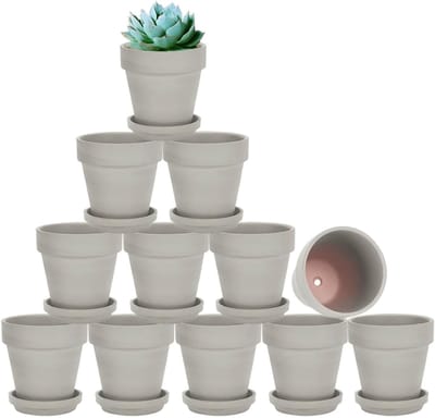 Famanu – Kleine grijze terracotta kleipot met schotel set van 9 stuks, 7,5 cm, met drainagegat voor binnen- en buitenplanten, ideaal voor decoratie