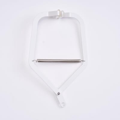Stabiele Deurklem - Babyveerwieg Bevestiging - Baby Veiligheid - TÜV Getest 15kg - Tot 28cm Kozijn - Wit