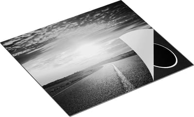 Chefcare Inductie Beschermer Zonsondergang Over de Weg met een Rode Lucht - Zwart Wit - 60x50 cm - Afdekplaat Inductie - Kookplaat Beschermer - Inductie Mat