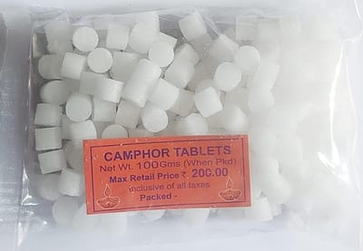Natuurlijke Kampfer Kristallen (100g) – Pure Kristallijne Kamfer voor Pooja, Luchtverfrisser, Spirituele Reiniging & Aromatherapie met Kajal Sticker