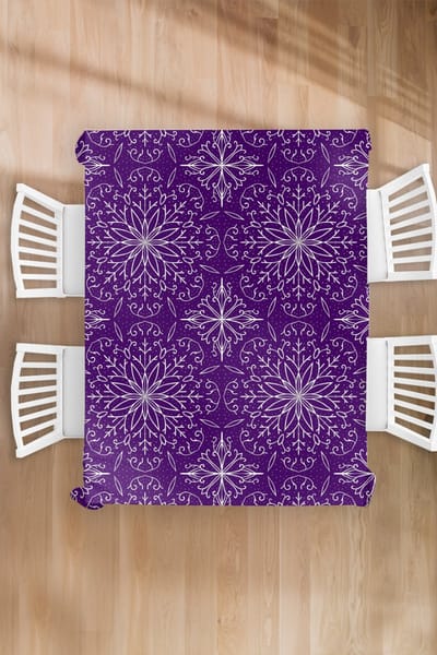Kerst Tafelkleed - Kerstmis Decoratie - Tafellaken - Patronen - Kerst - Sneeuw - 150x200 cm - Kerstmis Versiering - Tafeldecoratie Kerstmis - Kerstdecoratie tafel - Tafelversiering