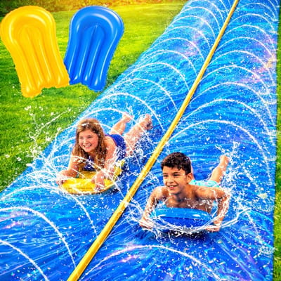 Unyqoos® Sensationele Extra Lange Waterglijbaan 9 METER lang !! inclusief Sprinkler en 2 Gratis Opblaasbare Glijplanken voor Zomers Plezier