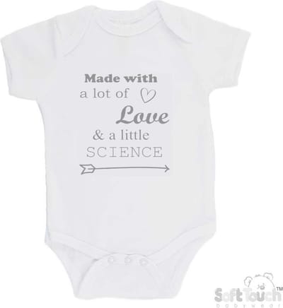 100% katoenen Romper "Made with a lot of love and a little bit of science? " Unisex Katoen Wit/grijs Maat 56/62