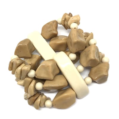 Behave Armband - beige - kralenarmband - elastisch - brede armband - kunststof - 16 cm