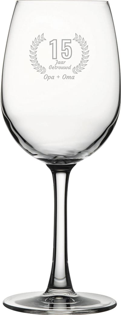 Gegraveerde witte wijnglas 36cl Opa + Oma 15 jaar getrouwd