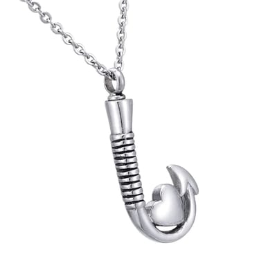 Aramat Jewels | Gedenkhangers | Stalen Ashanger Vishaak met Hartje - Zilverkleur & Zwarte Strepen | | | |20mm | Staal | Volwassenen | Verkleurd niet