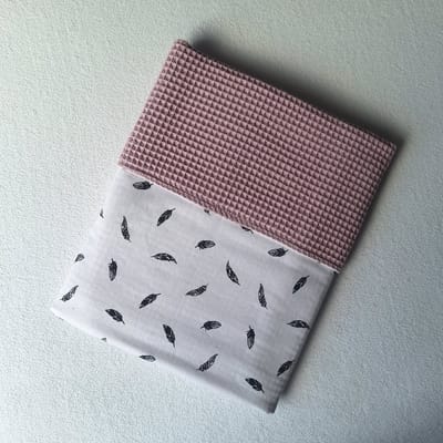 Wiegdeken wafelstof oudroze - katoen veertjes - 70 x 100 cm - Handgemaakt - Handmade