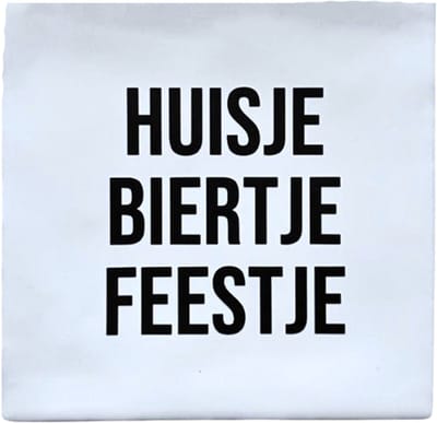 Snoes | Tegeltje "Huisje Biertje Feestje" - Perfect Cadeau voor Housewarming & Feestliefhebbers | Wit Keramiek | 10x10 cm - Inclusief Plakhaakje