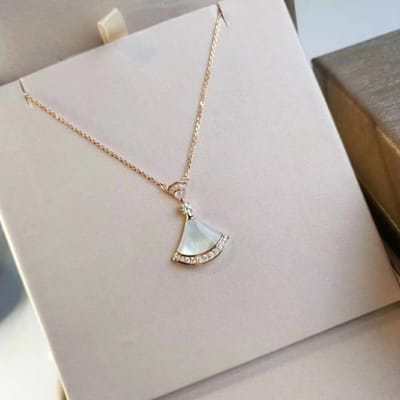 Argent Sterling 925 Nacre Pendentif Petite Jupe Mode Femme Collier en Forme d'Éventail Bijoux de Marque de Luxe Personnalisés 45cm white