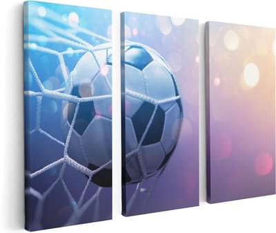 Artaza Canvas Schilderij Drieluik Voetbal Bal Door Het Goal Heen - 120x80 cm - Wanddecoratie Woonkamer - Schilderijen - Muurdecoratie