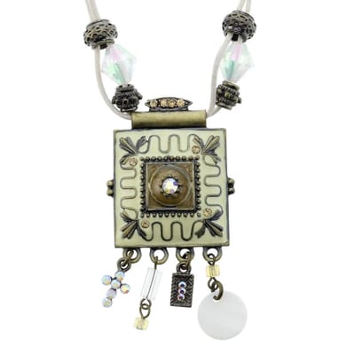 Behave - Witte ketting met vierkante hanger en kralen - Boho look - Nikkelvrij