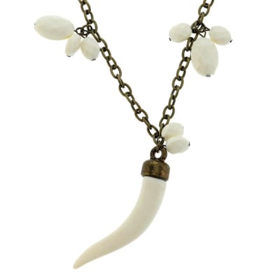 Behave - Lange ketting - Tribal stijl - Witte kralen tandhanger - 108 cm