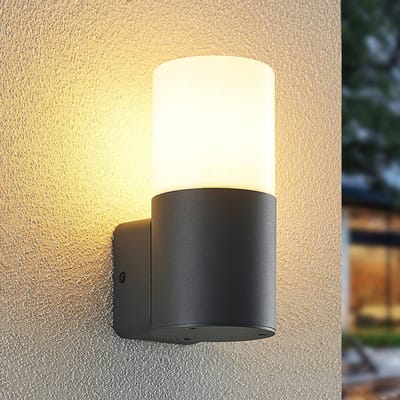 Lindby - Wandlamp buiten - 1licht - aluminium, kunststof - H: 17.2 cm - E27 - donkergrijs, opaalwit