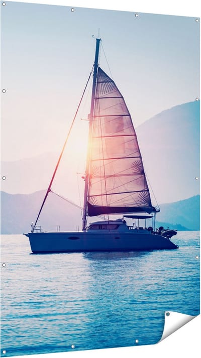Gards Tuinposter Zeilboot bij Zonsondergang - 120x180 cm - Tuindoek - Tuindecoratie - Wanddecoratie buiten - Tuinschilderij