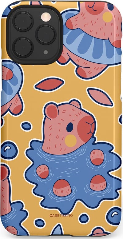 Casetastic Hoesje Geschikt voor Apple iPhone 11 Pro - Stijlvolle Beschermende Duo-layer Case - Capibara plons