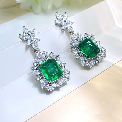 Huitan Esthetische Bloem Hangende Oorbellen met Groene Kubieke Zirconia Bling Bling Hangende Oorbellen voor Vrouwen Prachtige Bruiloftssieraden gray