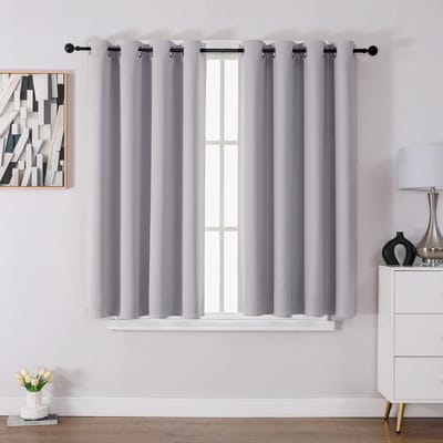 Dailygoods- Verduisteringsgordijn set van 2 - Thermogordijn - Ondoorzichtig - Gordijn met inslagringen - H 137 x B 117 cm - Veiligheidswaarschuwing volgen - Gordijnen