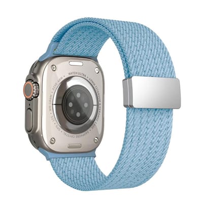 Nylon bandje - geschikt voor Apple Watch series 1/2/3/4/5/6/7/8/9/10/11/ SE (1,2,3) / Ultra (1,2,3) met maat 44 mm / 45 mm / 46 mm / 49 mm - magneetsluiting - lichtblauw