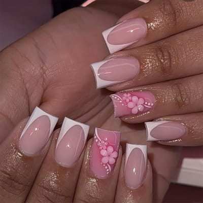 Plaknagels Set - Kunstnagels - DIY Nagelkunst - Frans Roze Bloemendesign - 24 Stuks