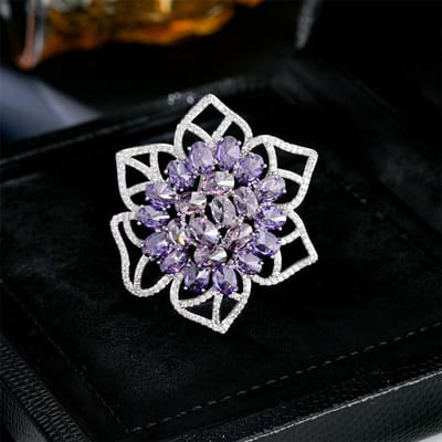 Dames Licht Luxe Design Ingelegd Met Zirkoon Holle Bloem Broche Modieus En Veelzijdig Niche Design Gevoel Broche gray
